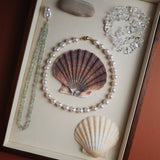 Elba – Kette aus Mini-Barockperlen